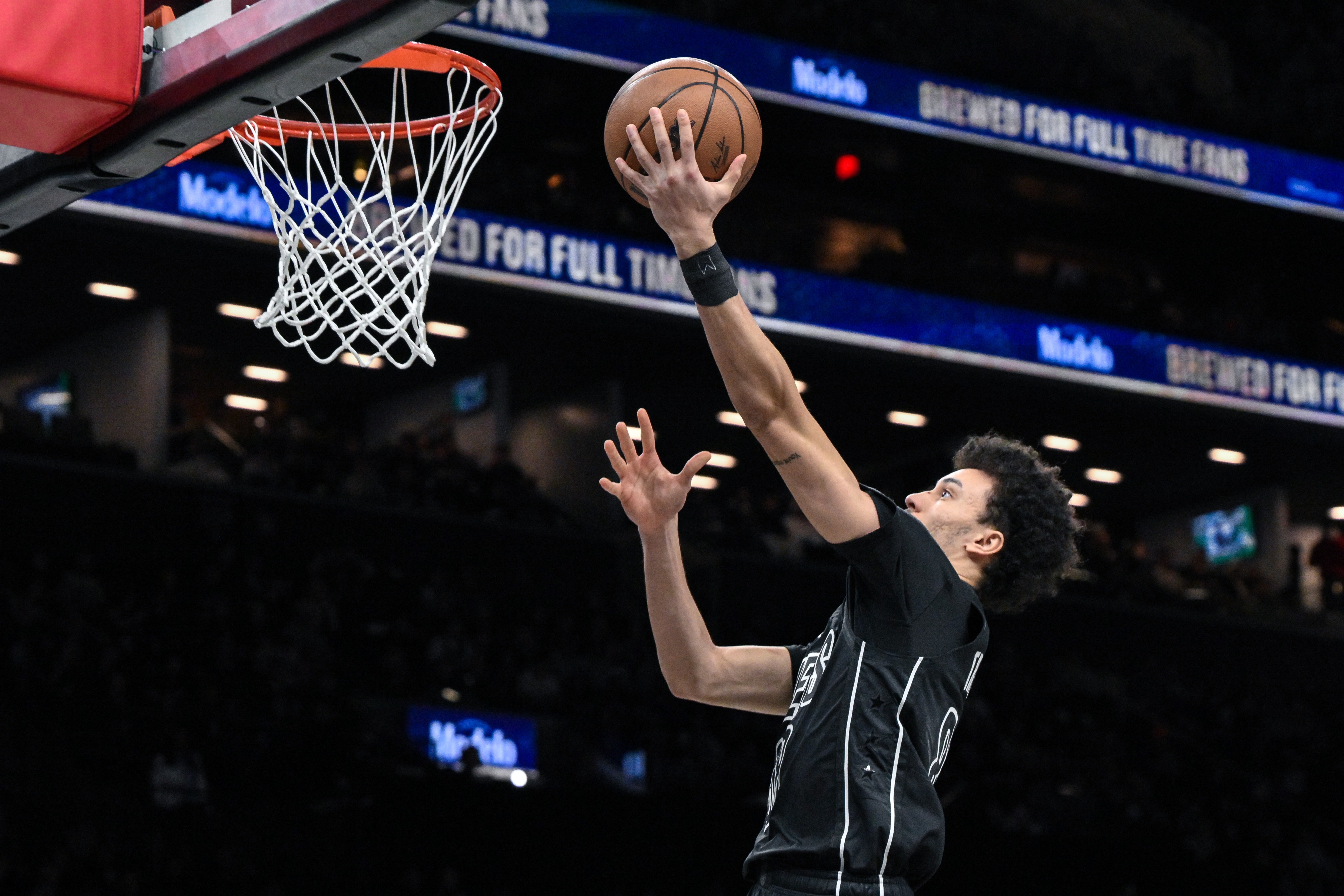 开云体育官网-末节独得10分！特拉奥雷18中7拿23分7助 三分11中5